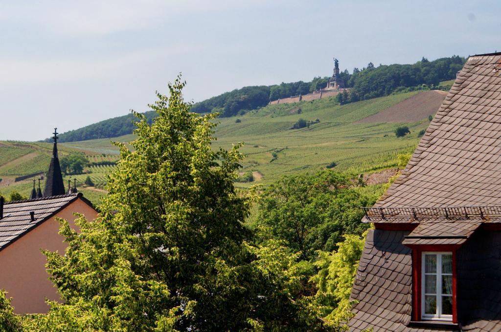 Hotel Zur Lindenau Rüdesheim am Rhein Esterno foto