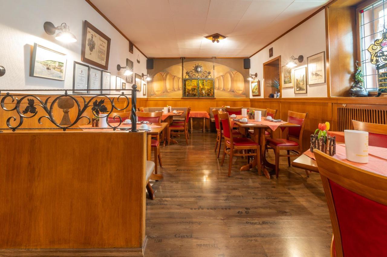 Hotel Zur Lindenau Rüdesheim am Rhein Esterno foto