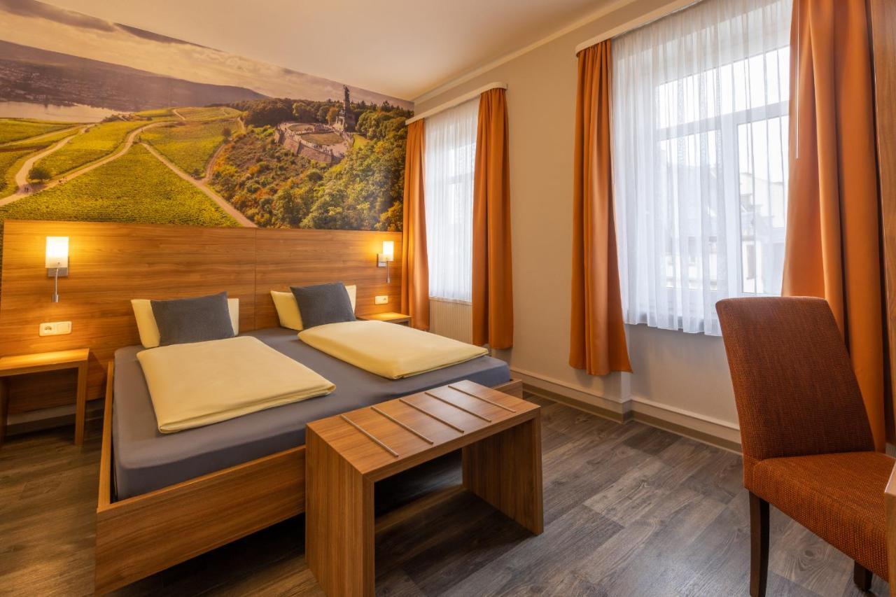 Hotel Zur Lindenau Rüdesheim am Rhein Esterno foto