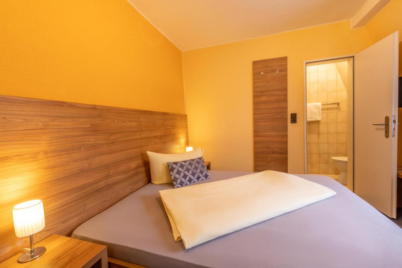 Hotel Zur Lindenau Rüdesheim am Rhein Esterno foto