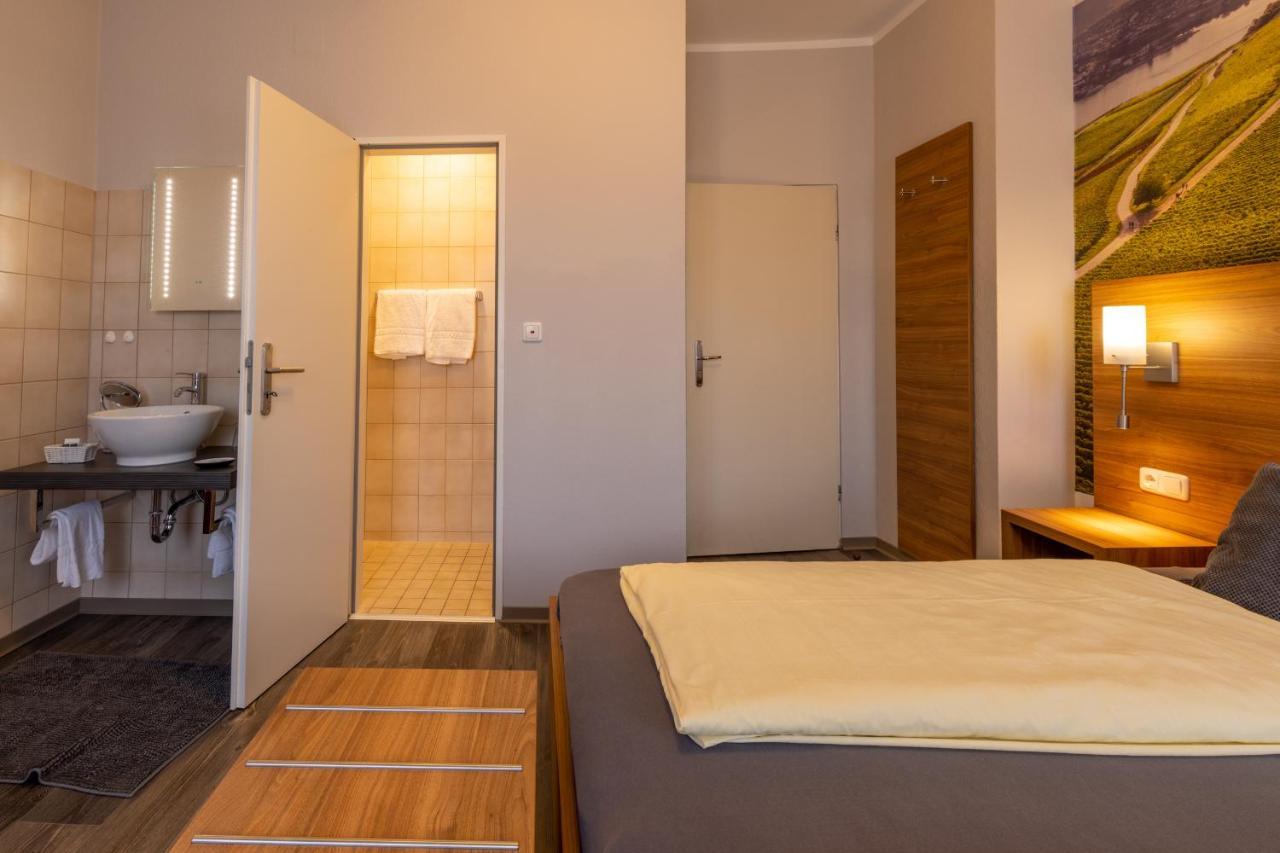 Hotel Zur Lindenau Rüdesheim am Rhein Esterno foto