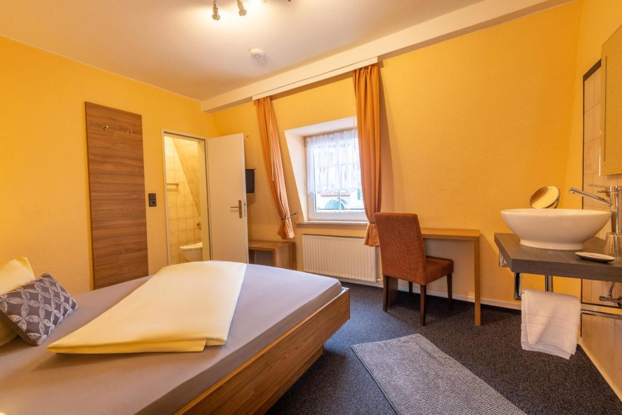 Hotel Zur Lindenau Rüdesheim am Rhein Esterno foto