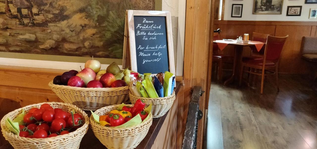 Hotel Zur Lindenau Rüdesheim am Rhein Esterno foto
